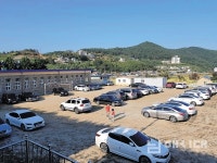 최고의 무대는 주차장, 최고의 체험은 셔틀버스 - 남해시대 최고의 무대는 주차장, 최고의 체험은 셔틀버스