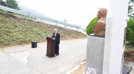 앵강바다 보이는 언덕에 돌비석 하나 세워달라 소설계의 큰 별... 남해시대 앵강바다 보이는 언덕에 돌비석 하나 세워달라  소설계의 큰 별... 