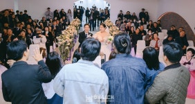 빵을 나누던 따뜻한 손, 이제는 사랑을 품다 - 남해시대 빵을 나누던 따뜻한 손, 이제는 사랑을 품다