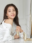 한고은의 피부가 빛을 발하는 순간 - 노블레스닷컴 한고은의 피부가 빛을 발하는 순간