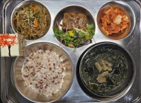 10.1(수) 학교급식 식단 사진입니다. :: 급식 소식 :: 온양풍기초등학교 온양풍기초등학교 :: 급식 소식 :: 10.1(수) 학교급식 식단 사진입니다.