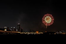 후지 x-t1 18-135) 2016 한강 불꽃축제 인증샷..~~*^^*... - 팝코넷 | 포토 갤러리후지 x-t1 18-135) 2016 한강 불꽃축제 인증샷..~~*^^*...