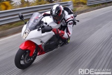 KR모터스 GT650RC 코멧, 로드스포츠 지향한 국산 최대 배기량 스포츠... GT650RC 코멧, 로드스포츠 지향한 국산 최대 배기량 스포츠 바이크... 