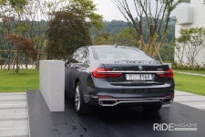 BMW 7시리즈, ‘원격 무인주차’ 사용해보니 - 라이드매거진 BMW 7시리즈, ‘원격 무인주차’ 사용해보니 - 라이드매거진 