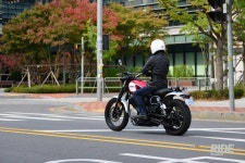 ‘어깨 힘 빼고, 언제든지’ 크루저 품은 스크램블러 SCR950 - 라이드매거진 ‘어깨 힘 빼고, 언제든지’ 크루저 품은 스크램블러 SCR950... 