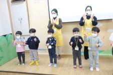 사진첩 - 2021/12/19 유아2부