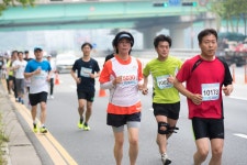 교회행사사진 - 천연기념물센터 앞 - 행복대전새로남마라톤 대회