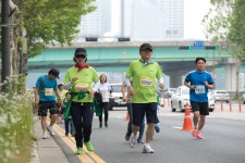 교회행사사진 - 천연기념물센터 앞 - 행복대전새로남마라톤 대회