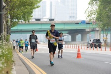 교회행사사진 - 천연기념물센터 앞 - 행복대전새로남마라톤 대회