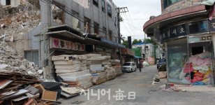 100여 년 역사의 대구 자갈마당이 사라지는 현장 - 시니어매일 100여 년 역사의 대구 자갈마당이 사라지는 현장