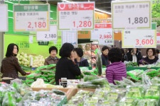 떨어질 기미 없는 소비자 물가… 울산 3개월째 1위 - 시사저널e - 온라인 저널리즘의 미래 떨어질 기미 없는 소비자 물가… 울산 3개월째 1위