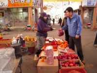 청주지방검찰청 영동지청 > 알림마당 > 생생포토 > 상세보기 - 20100114재래시장방문 20100114재래시장방문