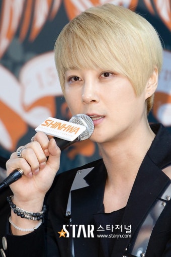 [스타포토] 신화 15주년 콘서트, 신혜성 '팬들과 함께 하는 신화가 될 것':스타저널 #www.starjn.com ≪스타저널≫ [스타포토] 신화 15주년...