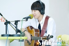 [스타포토]유승우 보는사람도 흐뭇하게 만드는 미소:스타저널 #www.starjn.com [스타저널] [스타포토]유승우 보는사람도 흐뭇하게 만드는... 