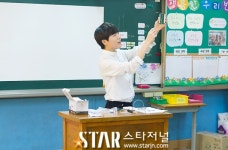 [스타포토]유승우 이건 이렇게 하는거에요:스타저널 #www.starjn.com [스타저널] [스타포토]유승우 이건 이렇게 하는거에요