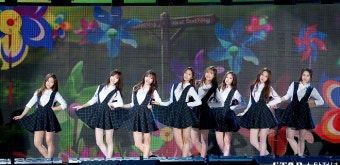 [스타포토UP]러블리즈(Lovelyz) '8인 8색의 매력이 돋보이는 완전체 무대' (인천한류관광콘서트):스타저널 #www.starjn.com [스타저널]...