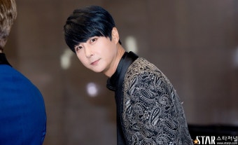 [스타포토]신화(SHINHWA) 신혜성, 'KBS 가요대축제'에 참석해 자신을 부르는 취재진에게 인사:스타저널 #www.starjn.com [스타저널]...