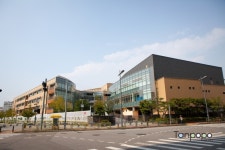 ソウルの中に日本ソウル日本人学校 / 서울 일본인 학교 - 고팀장 갤러리 - 탄포포헤어