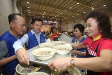 [세계로컬핫뉴스] 바르게살기 인천동구협의회, 사랑의 무료급식 실시