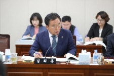 김희동 도의원, “어업재해 복구비 현실화 당부”
