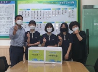 수원시 원천중학교 학생자치회, 원천동행정복지센터에 폐건전지 전달