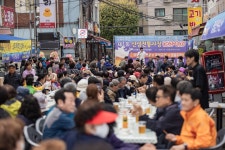 엄니전BEER(비어) | 시원한 맥주가 쫙~ 광진구 신성전통시장 비어(Beer) 축제 후끈!