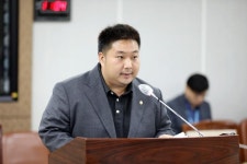 수원특례시의회 정종윤 의원, ‘수원시 청소년의 건전한 사회환경 조성에 관한 조례 일부개정조례안’ 대표 발의 수원특례시의회 정종윤 의원... 