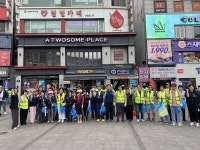 수원특례시, 여름철 앞두고 수원역 광장·로데오거리 일대 대청소