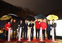 우암사적공원, 역사와 빛으로 깨어나다