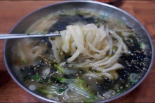 홍두깨칼국수, 경기도 광명시, 음식