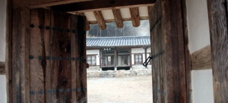 열린 문, 경상남도 밀양시, 사진