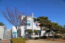 	창원에서 꽃 피웠던 근대 문학을 기념하다,경상남도 창원시,문화,여행기사,트래블아이 창원에서 꽃 피웠던 근대 문학을 기념하다,경상남도... 