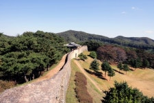 상당산을 감싸 안은 산성, 상당산성을 걷다,충청북도 청주시,문화,여행기사,트래블아이