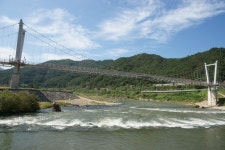 문학 속 강변의 감수성을 배경으로, 섬진강 출렁다리,,명물,여행기사,트래블아이