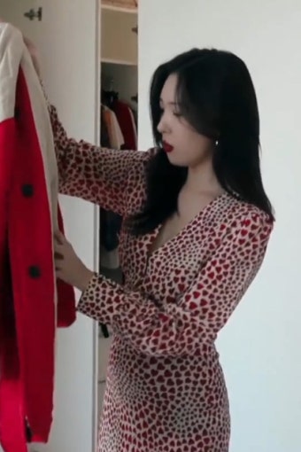리얼리제이션 [Realisation:리얼리제이션] 가이아 타이거 실크 블라우스