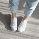 ♡예쁘고 편한슈즈♡ 바닐라슈 베이즈 초경량 펀칭 밴딩끈 키높이 스니커즈(6cm)