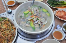 전국별별시장 스토어 > 1호친할머니칼국수 | 별별시장&별별여행 ┃ 여행문화의 새로운 트렌드를 만들다 전국별별시장 스토어 > 1호친할머니칼국수