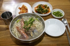 전국별별시장 스토어 > 비오네손칼국수 | 별별시장&별별여행 ┃ 여행문화의 새로운 트렌드를 만들다 전국별별시장 스토어 > 비오네손칼국수