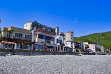 별별여행 > 학동흑진주몽돌해수욕장 | 별별시장&별별여행 ┃ 여행문화의 새로운 트렌드를 만들다 별별여행 > 학동흑진주몽돌해수욕장