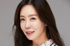 Actress Kim Jung Eun Signs With New Agency To Restart Career After Marriage | Soompi