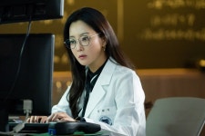 Upcoming Sci-Fi Drama Alice Shares First Glimpse Of Kim Hee Sun As Genius Scientist | Soompi