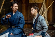 Lee Jae Wook And Jung So Min Come Across The Mysterious Im Chul Soo In Alchemy Of Souls | Soompi