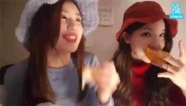 트둥닷컴 - 아재개그하고 눈치보는 채영이