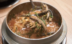 서울시 50플러스포털 | [50+포털]빌딩숲 강남에서 오롯이 음식 전통 지켜온 ‘원주추어탕’ 빌딩숲 강남에서 오롯이 음식 전통 지켜온... 