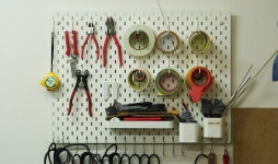 서울시 50플러스포털 | [라이프몽땅]오묘한 빛깔이 주는 신비한 매력! 스테인드글라스 소품 만들기