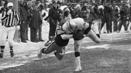 Former Raiders defensive back Mike Davis dies at age 65 - ABC7 Los Angeles Former Raiders defensive back Mike Davis dies at age 65