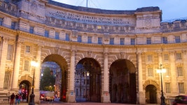 Top 10 Hotels Closest to Admiralty Arch in London from $134 | Expedia