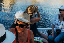 태양광 에너지 보트를 타고 모젤 와인을 즐기세요 - Airbnb