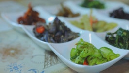 오늘의 TV | 온에어 | 전 국민의 평생학교 EBS 한국기행 [여름 산골 밥상 2부. 금손 남자 약손 여자]