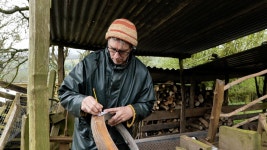 오늘의 TV | 온에어 | 전 국민의 평생학교 EBS 숲이 그린 집 [영국, 바람의 언덕 호빗집]